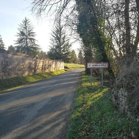 Chez Robert Bed & Breakfast *